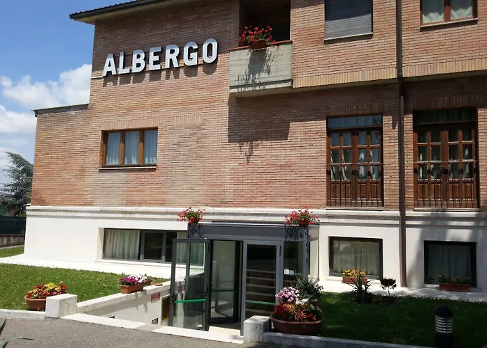 普拉塔尼酒店 酒店 3*